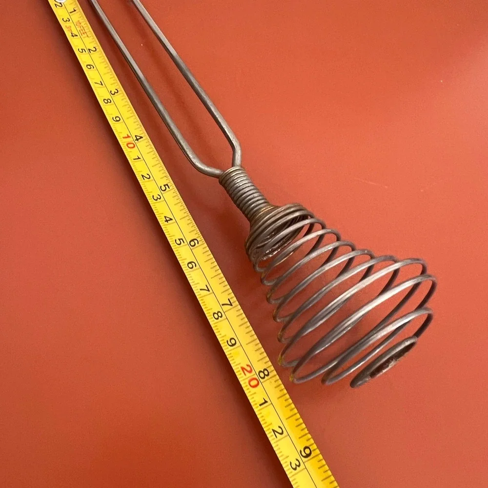 Vintage Metal Wire Coil Spring Whisk Beehive Tornado Kitchen Tool 8.5 Inch